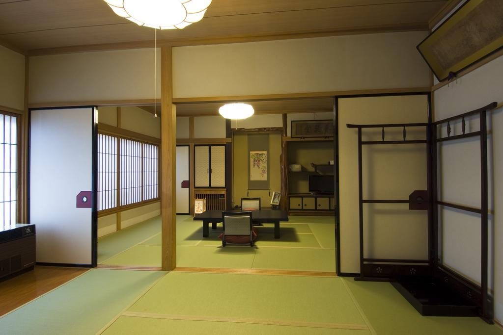 Ekinariya Ryokan Kusatsu  Habitación foto
